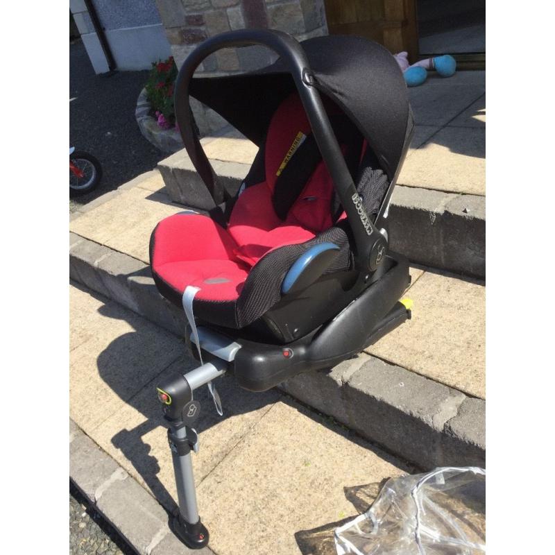 Maxi cost car seat and isofix base