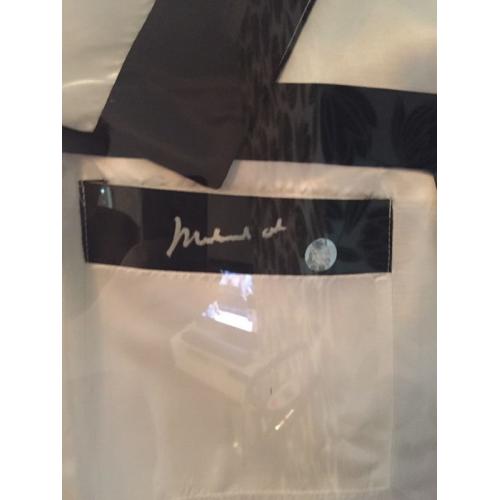 Signed Muhammad Ali Robe