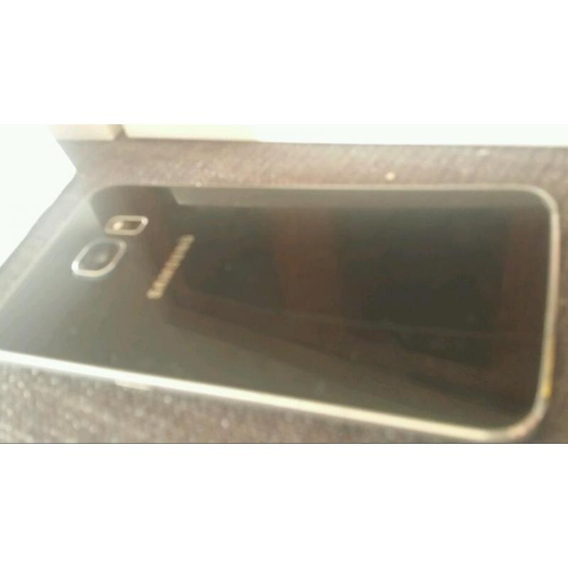 Samsung S6 (smashed screen)