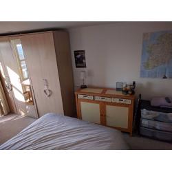 Spacious double room with ensuite available