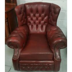 Vintage Chesterfield 3 piece suite can deliver