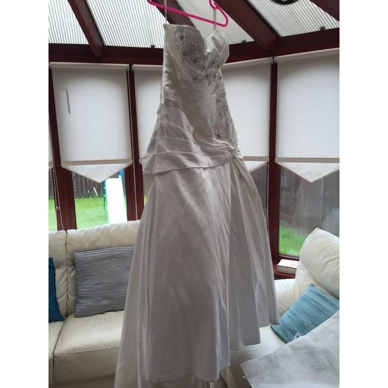 Ivory wedding dress size 16/18