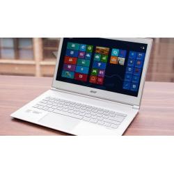 Acer Aspire S7-392 Model - White Great Condition- i7 4th Gen, 8Gb RAM and 256 GB SSD