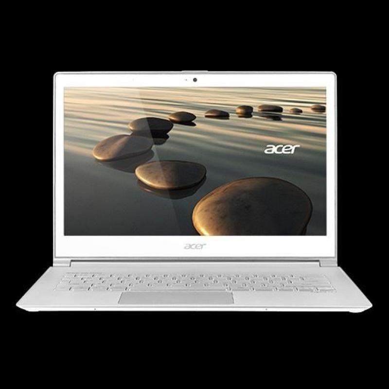 Acer Aspire S7-392 Model - White Great Condition- i7 4th Gen, 8Gb RAM and 256 GB SSD