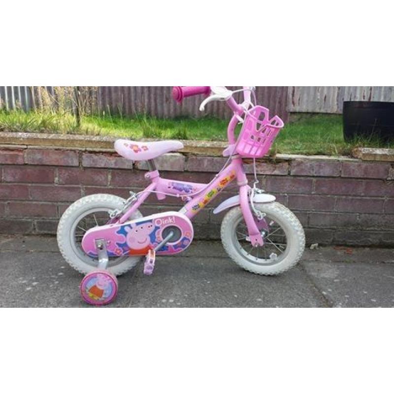 Girls pink Pepper pig bike. 12"