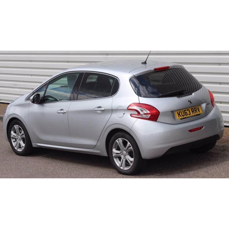 Peugeot 208 1.2 Allure Petrol Manual 5 Door Silver 2013