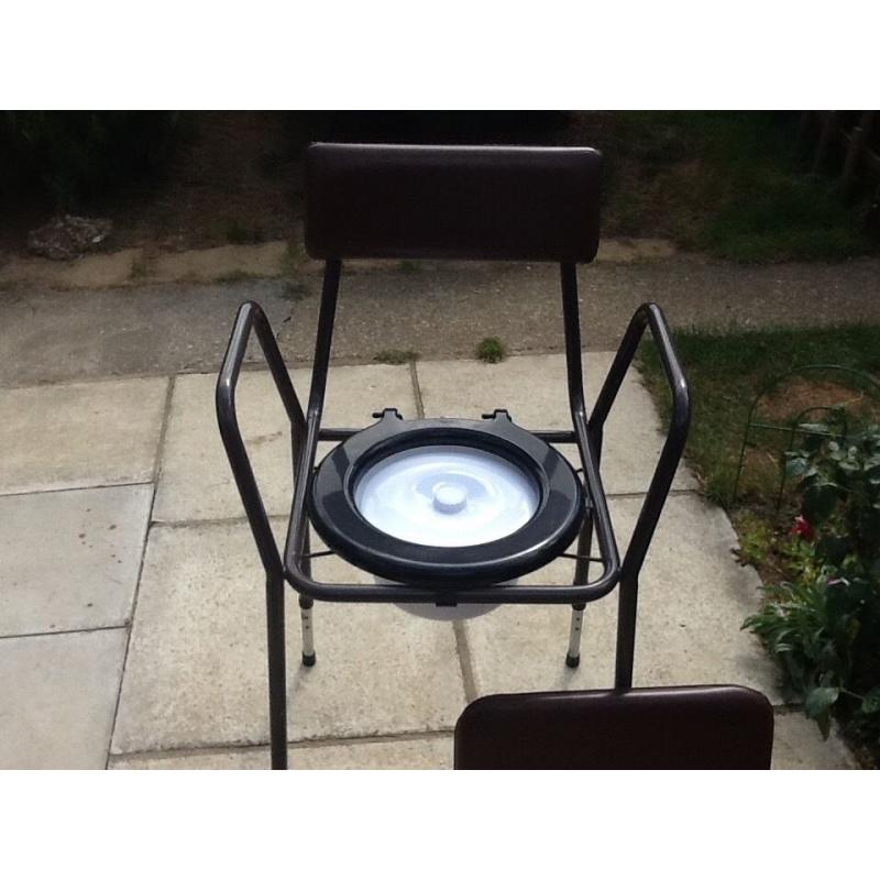 Commode chair