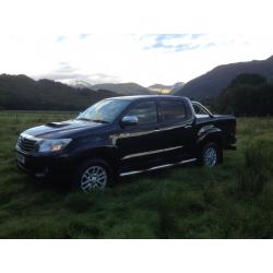 2015 Toyota Hilux Invincible 3.0 NO VAT Black