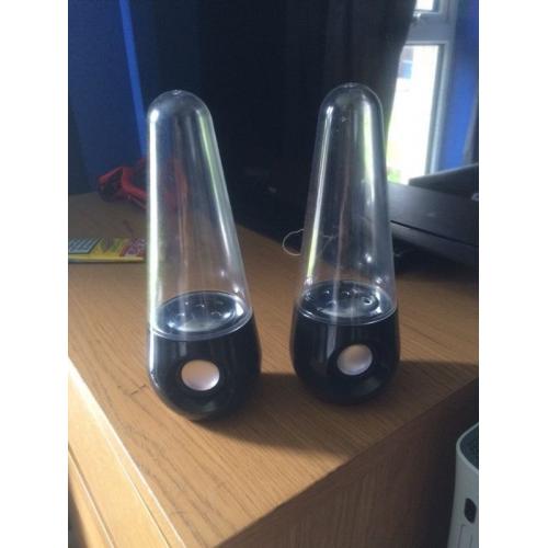 Water speakers (colour)