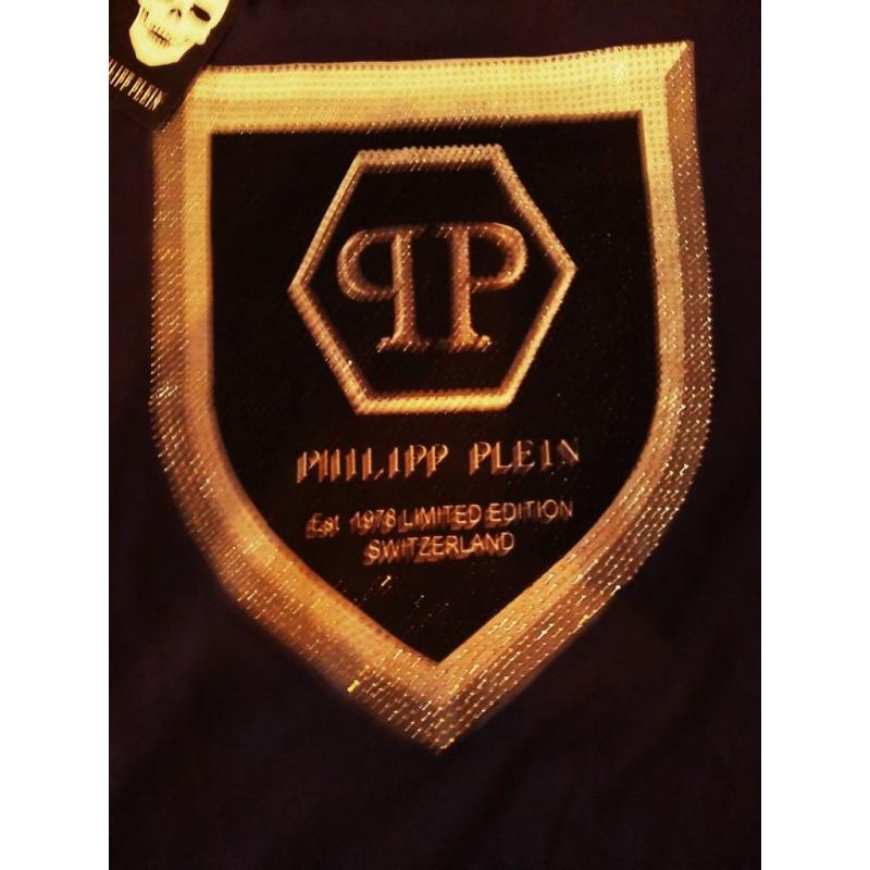 original Phillip plien t-shirts & hugo boss jeans