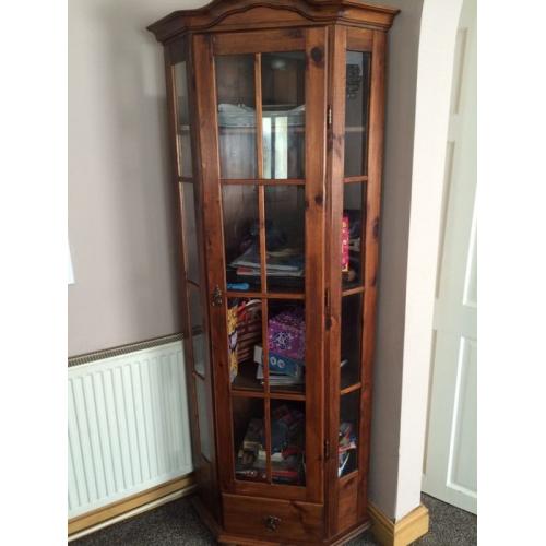 Wooden corner unit