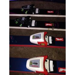 2 x sets of Skis