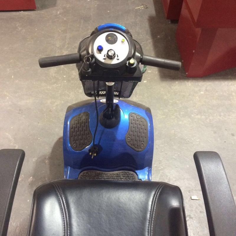 Mercury Neo 4 mobility scooter
