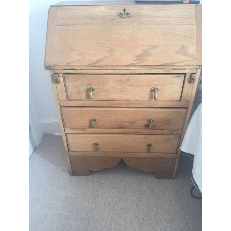 Vintage chest of drawers/desk