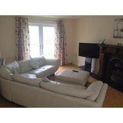 Fantastic double room in central Portstewart - Professional house close to Coleraine!!