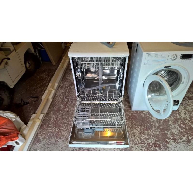 HOTPOINT Aquarius dishwasher