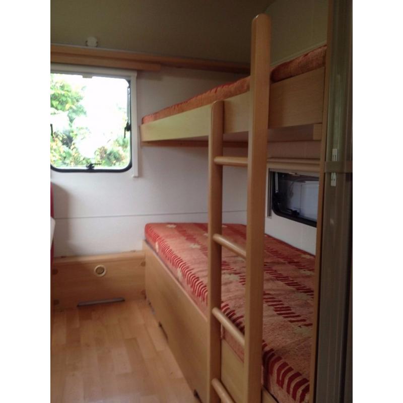 Adria Altea 542UK 2007/8 in very good condition, excellent for it's age - 5 berth very light to tow