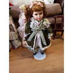 Collection of porcelain dolls x5