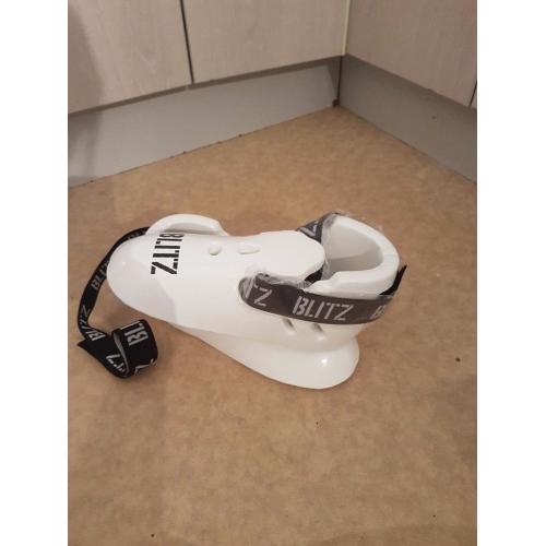 Medium sized blitz sparring boots...brand new in package