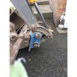 JCB 1.5 tonne mini digger