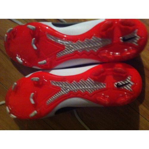 NIKE RONALDO BOOTS. SIZE 10. PINK AND WHITE. WORN TWICE