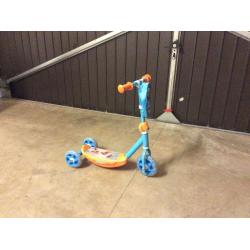 Kids "planes rusty" scooter.