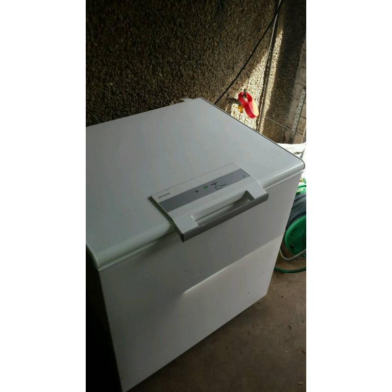 Chest freezer