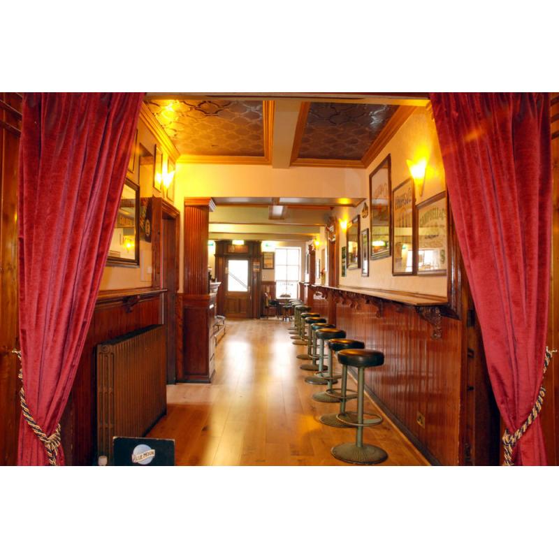 MORNING CLEANER REQUIRED FOR CUMBERLAND BAR