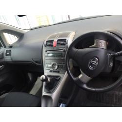 TOYOTA AURIS SR LOW MILAGE IMMACULATE CONDITION