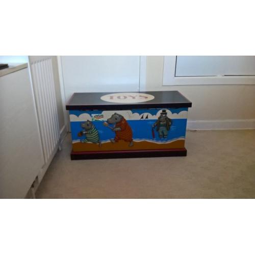 Childrens matching wooden toy chest and bookshelf