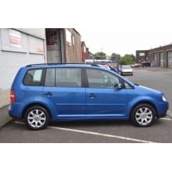 VOLKSWAGEN TOURAN DIESEL 2005 7 SEATER FULL YEAR MOT EXCELLENT CONDITION