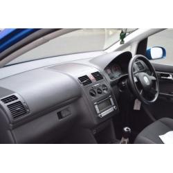 VOLKSWAGEN TOURAN DIESEL 2005 7 SEATER FULL YEAR MOT EXCELLENT CONDITION