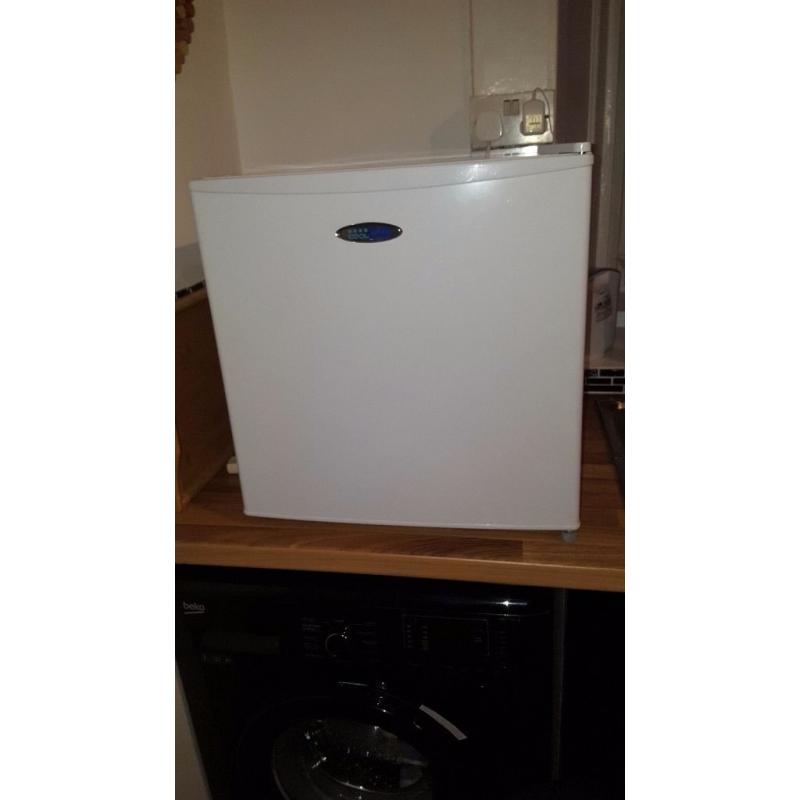 50L Mini fridge freezer