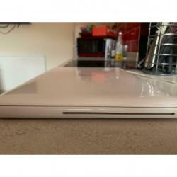 2009 MacBook with Magic Mouse