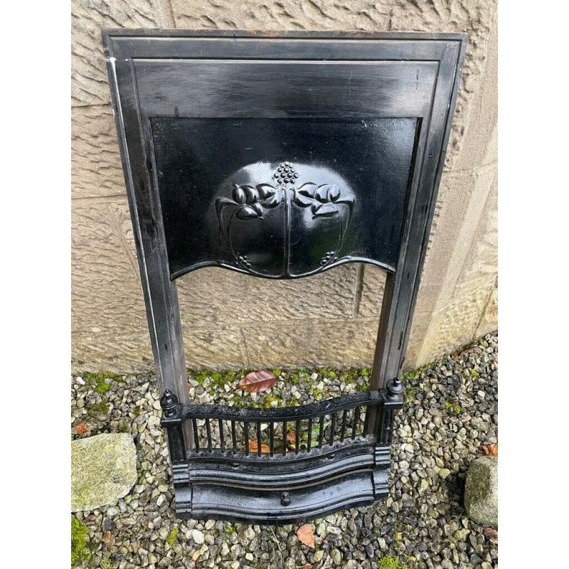 Cast Iron Fire Insert ? 1905 Fire Place / Surround