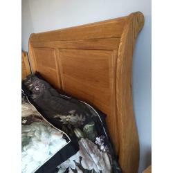 Solid wood sleigh bed
