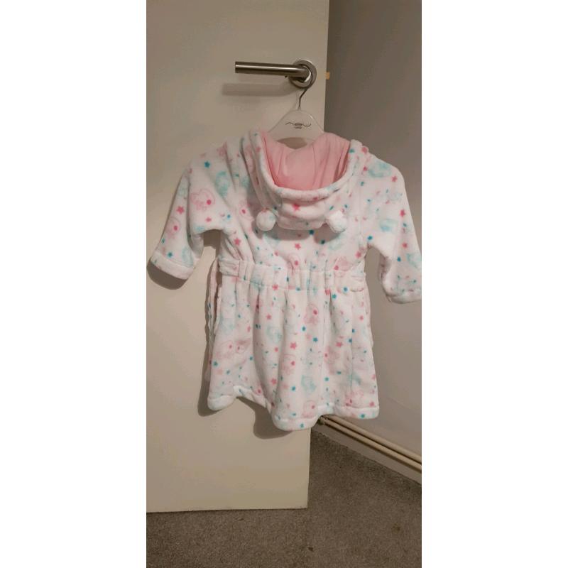 Girls white peppa pig dressing gown