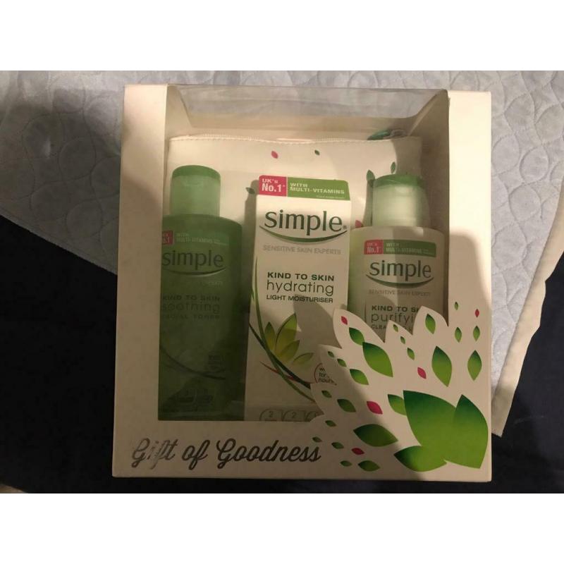 Simple gift set