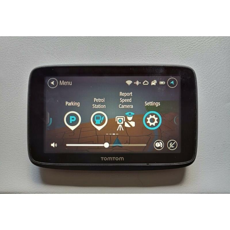 5" TomTom GO 5200 ADVANCED GPS Sat Nav Lifetime WORLD MAPS Sim Wi-Fi - RRP ?299 ( NO OFFERS, PLEASE)