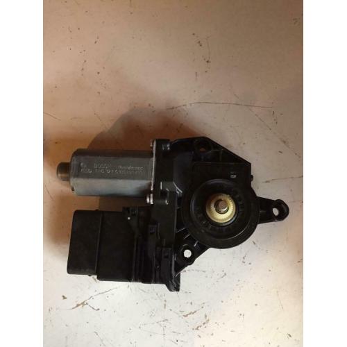 Vw Golf MK5 driver side rear window motor ( 0130821430 ) 2004-2008