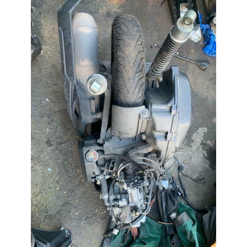 Honda pcx 125cc engine