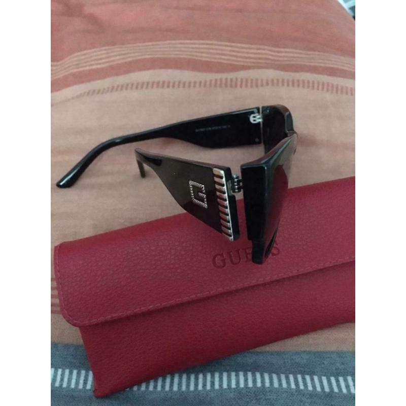 Guess ladies sunglasses