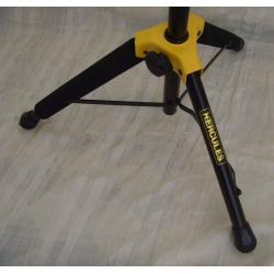 Hercules upright GS414B Stand Auto-Grip System