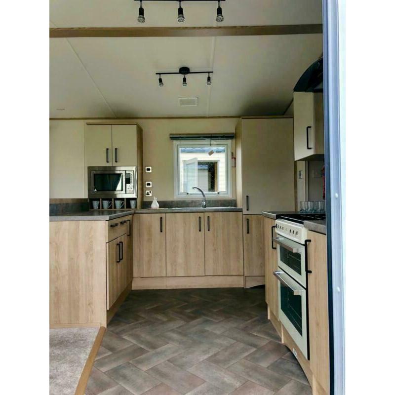3 BEDROOM STATIC CARAVAN FOR SALE ON FAMILY PARK IN PRESTATYN