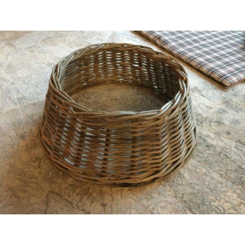 Wicker Xmas Tree Skirt