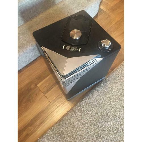 Cube gas fire on wheels