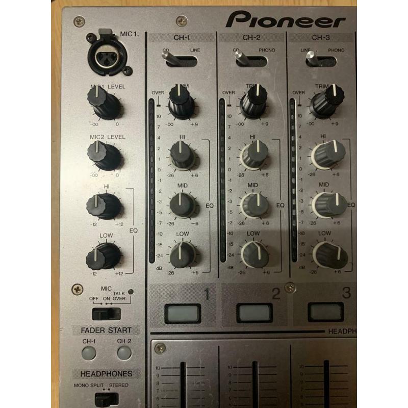 Pioneer DJM 700 DJM-700 DJM700 silver 4 channel professional DJ mixer mixing deck Dj equipment