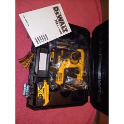 DeWalt DCH253 SDS Rotary Hammer Dril 18v - 5ah battery -Brand New