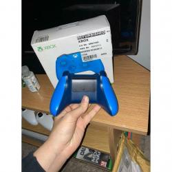 Blue Xbox one s controller