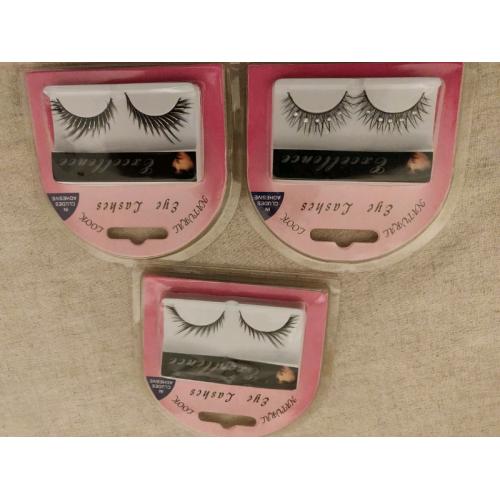 Natural look lashes